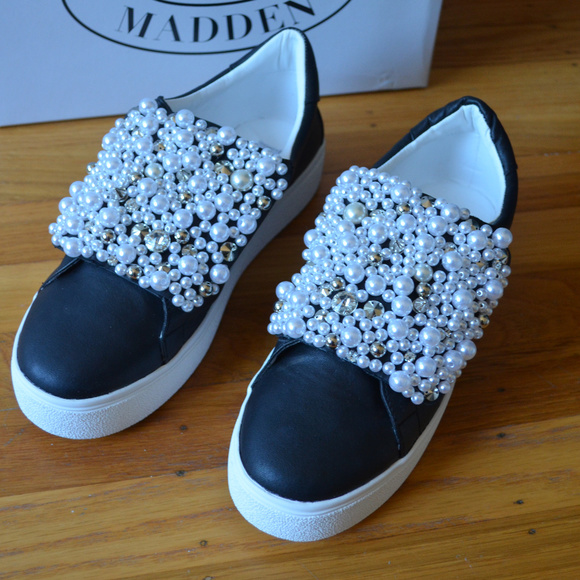 STEVE MADDEN Embellished Shoes - Picture 3 of 8